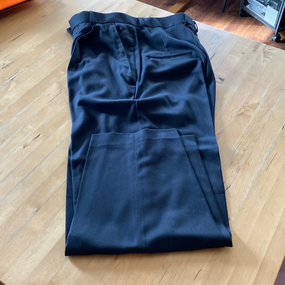 Men’s ASOS super baggy high waisted single pleat black pants size 32 x 32 EUC